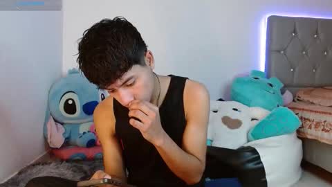 sebas_fire4 online show from March 25, 12:31 pm