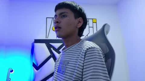 sebas_lover_ online show from November 5, 10:12 pm