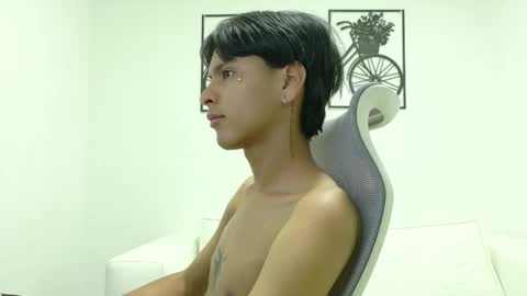 Snapshot of sebas_lover_ chatting on October 10, 8:56 pm sebas_lover_ online show from October 10, 8:56 pm