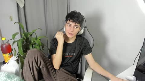 sebastian online show from April 30, 10:36 pm