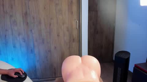 Snapshot of sebas_w01 chatting on September 26, 3:48 am sebastian online show from September 26, 3:48 am