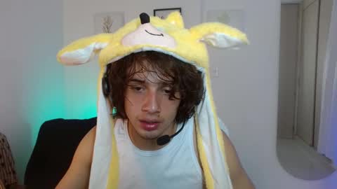 Snapshot of sebasmattxxl8 chatting on February 20, 10:48 pm Sebas online show from February 20, 10:48 pm