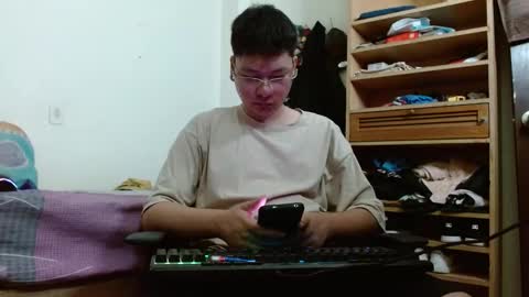 Snapshot of sebasslops chatting on January 31, 3:00 pm Sebas online show from January 31, 3:00 pm