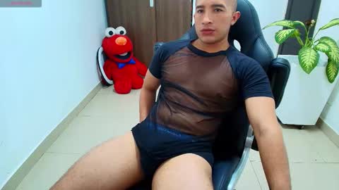Snapshot of sebastian_oconnor77 chatting on September 27, 5:11 pm juan sebastian online show from September 27, 5:11 pm