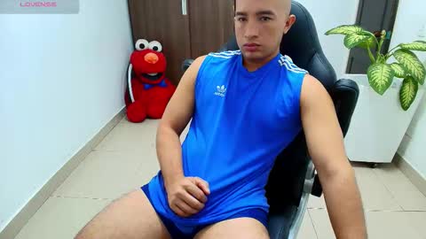 Snapshot of sebastian_oconnor77 chatting on October 7, 12:53 pm juan sebastian online show from October 7, 12:53 pm