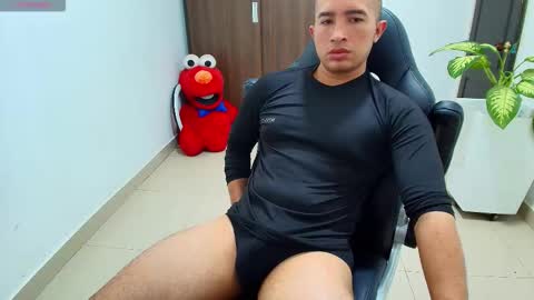 Snapshot of sebastian_oconnor77 chatting on September 28, 5:22 pm juan sebastian online show from September 28, 5:22 pm