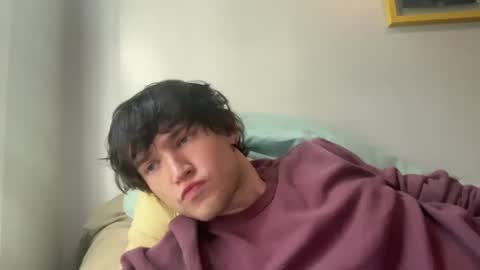Snapshot of sebastianking1234 chatting on October 17, 7:51 pm sebastianking1234 online show from October 17, 7:51 pm