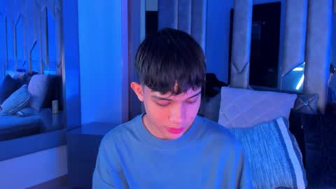 Snapshot of sebax_00 chatting on September 8, 9:14 pm Sebastian online show from September 8, 9:14 pm