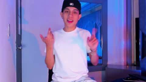 Sebastian online show from March 25, 8:24 pm