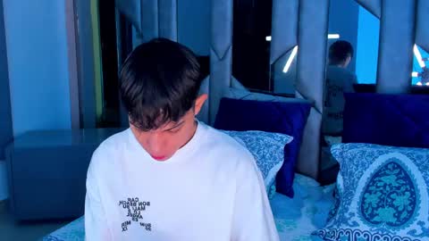 Snapshot of sebax_00 chatting on September 21, 8:20 pm Sebastian online show from September 21, 8:20 pm
