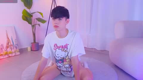 Snapshot of sebbyross chatting on September 25, 7:35 pm sebby online show from September 25, 7:35 pm