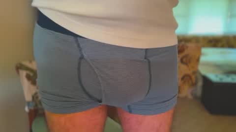 secret_neighbor_ online show from April 26, 1:52 pm