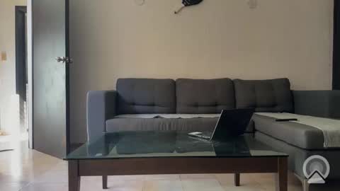 secretaura online show from April 18, 9:36 pm