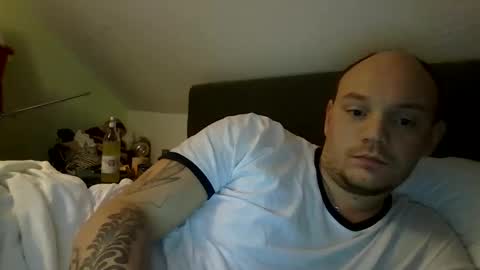 Snapshot of secretcplg chatting on January 25, 9:36 am Simon online show from January 25, 9:36 am