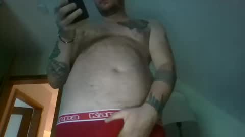 Snapshot of secretcplg chatting on December 10, 9:33 am Simon online show from December 10, 9:33 am