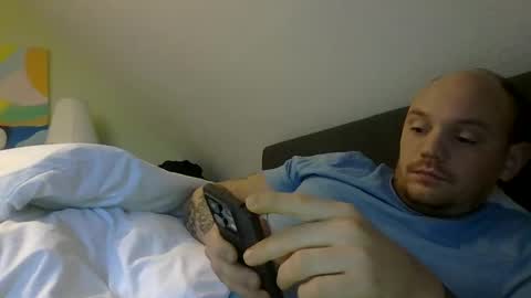 Snapshot of secretcplg chatting on December 7, 9:28 am Simon online show from December 7, 9:28 am