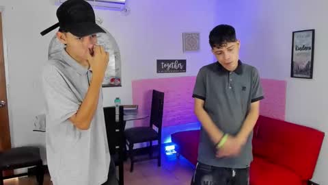 secretluna_ online show from March 25, 5:39 pm