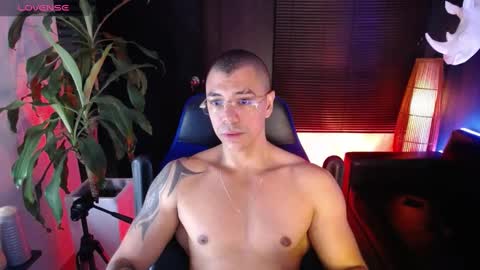 Snapshot of seddy_ chatting on December 5, 7:49 am sed online show from December 5, 7:49 am