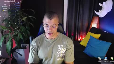 Snapshot of seddy_ chatting on March 10, 11:27 pm sed online show from March 10, 11:27 pm
