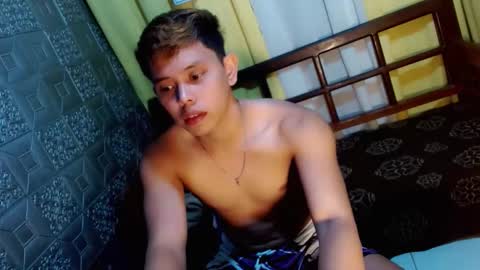 Max online show from April 26, 6:48 pm