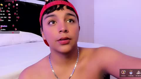 Snapshot of seductivo_jr chatting on February 19, 10:12 am seductivo online show from February 19, 10:12 am