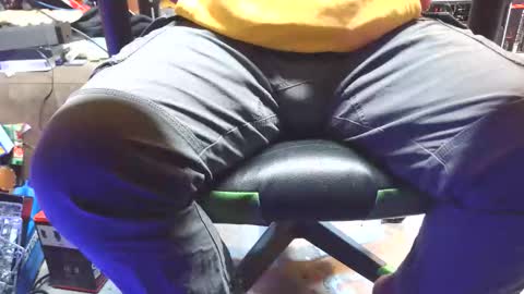 selfpound online show from May 1, 9:28 pm