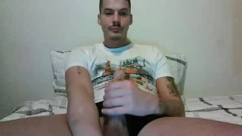 Snapshot of selfsklover chatting on January 26, 10:02 pm OF Selfloverr1 online show from January 26, 10:02 pm