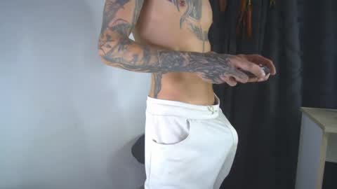 sem_alas online show from April 28, 2:38 am