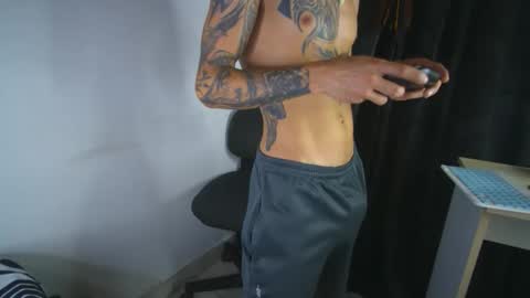 Snapshot of sem_alas chatting on September 30, 1:12 am sem_alas online show from September 30, 1:12 am