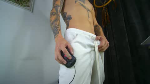 Snapshot of sem_alas chatting on October 13, 11:55 pm sem_alas online show from October 13, 11:55 pm