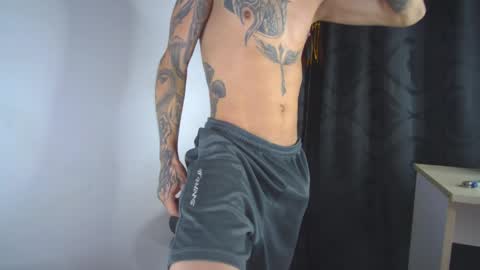 sem_alas online show from April 24, 4:48 am