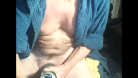 Snapshot of semajstretsa chatting on December 22, 7:21 pm frederick online show from December 22, 7:21 pm