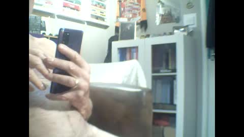 Snapshot of semajstretsa chatting on October 29, 11:07 pm frederick online show from October 29, 11:07 pm