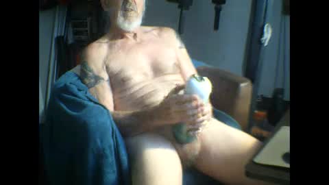 Snapshot of semajstretsa chatting on February 1, 2:56 pm frederick online show from February 1, 2:56 pm