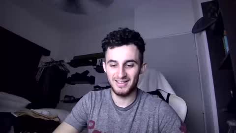 Snapshot of senitzzu chatting on February 5, 5:52 am PAJACONTROL online show from February 5, 5:52 am