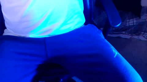 Snapshot of senorgrower chatting on January 8, 4:12 am Mr. Watch Me Grow online show from January 8, 4:12 am
