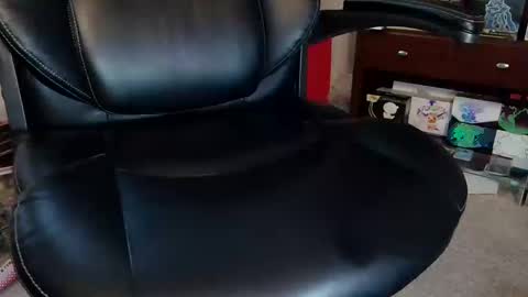 Snapshot of senorgrower chatting on October 13, 8:04 pm Mr. Watch Me Grow online show from October 13, 8:04 pm