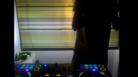 Dj Notorious aka bionik hand online show from September 22, 5:12 pm