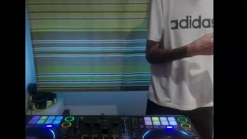 Dj Notorious aka bionik hand online show from September 17, 6:09 pm