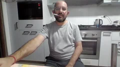 Snapshot of sergioruzafa80 chatting on February 10, 5:25 am Sergio Russafa online show from February 10, 5:25 am