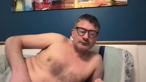 Snapshot of sesamechris92 chatting on March 6, 6:41 am sesamechris92 online show from March 6, 6:41 am