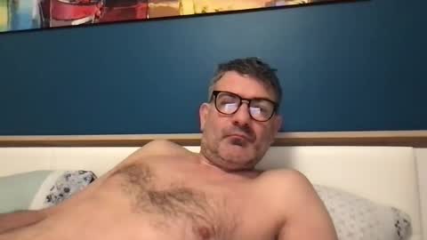 Snapshot of sesamechris92 chatting on February 28, 7:05 am sesamechris92 online show from February 28, 7:05 am