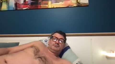 Snapshot of sesamechris92 chatting on January 9, 6:59 am sesamechris92 online show from January 9, 6:59 am