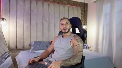 Snapshot of seth_vega_ chatting on January 15, 8:48 pm HEY IM SETH online show from January 15, 8:48 pm