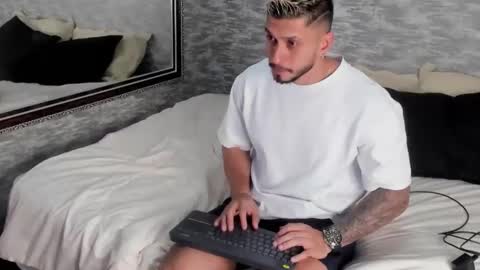 Snapshot of seth_vega_ chatting on February 9, 8:02 pm HEY IM SETH online show from February 9, 8:02 pm