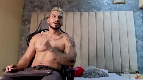 Snapshot of seth_vega_ chatting on March 7, 7:16 pm HEY IM SETH online show from March 7, 7:16 pm