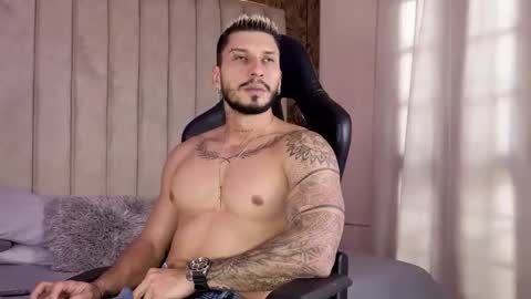 Snapshot of seth_vega_ chatting on January 30, 5:17 pm HEY IM SETH online show from January 30, 5:17 pm