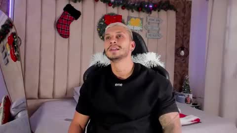 Snapshot of seth_vega_ chatting on December 21, 8:10 pm HEY IM SETH online show from December 21, 8:10 pm