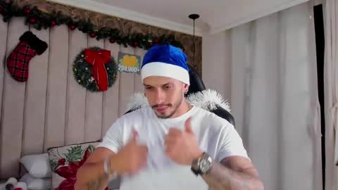 Snapshot of seth_vega_ chatting on December 22, 9:20 pm HEY IM SETH online show from December 22, 9:20 pm