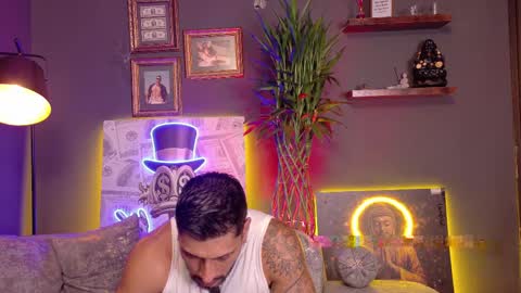 HEY IM SETH online show from April 4, 8:39 pm